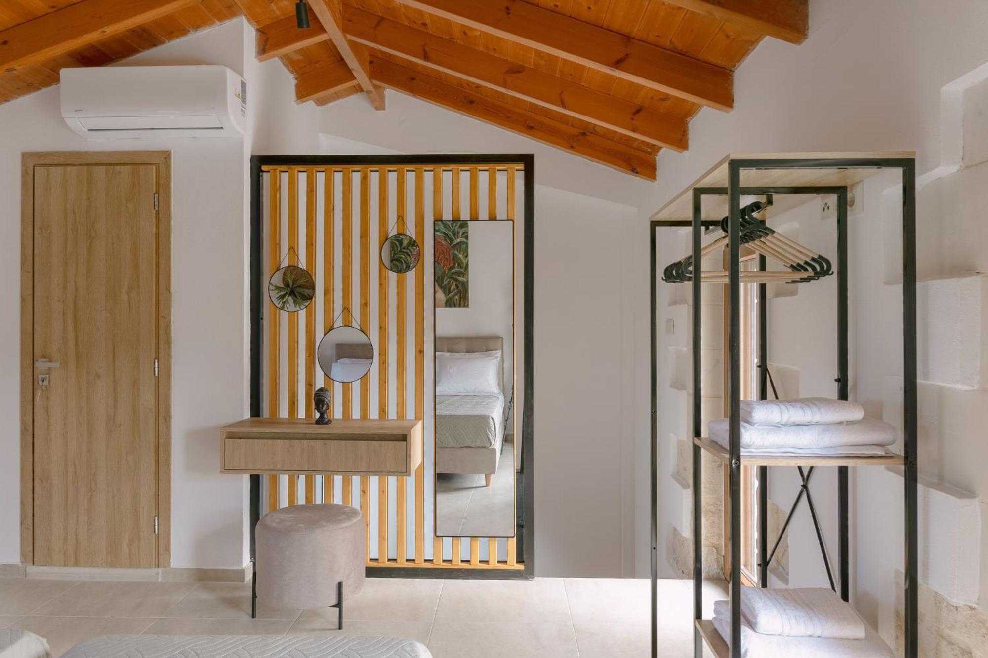 Filio Luxury Villa *